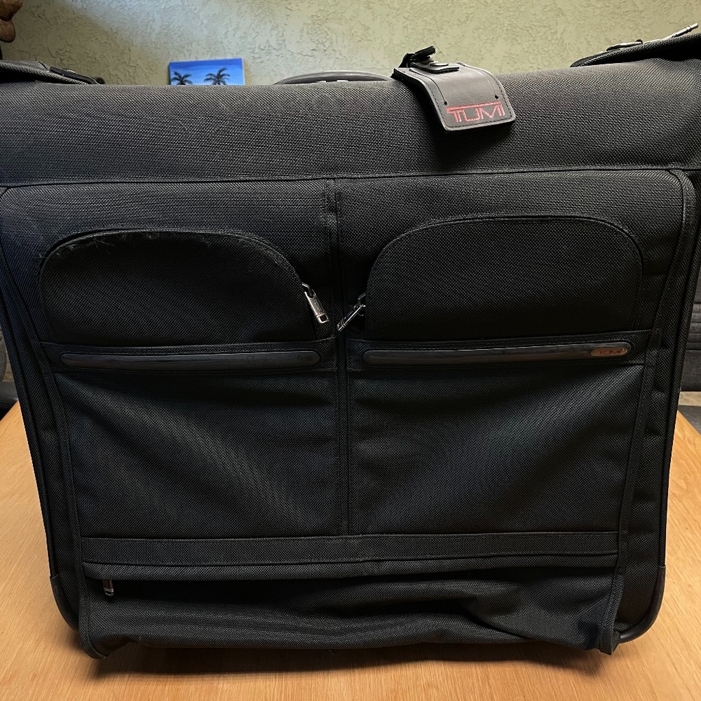 Tumi Alpha Wheeled Extended Trip Bag 24” 22032D4